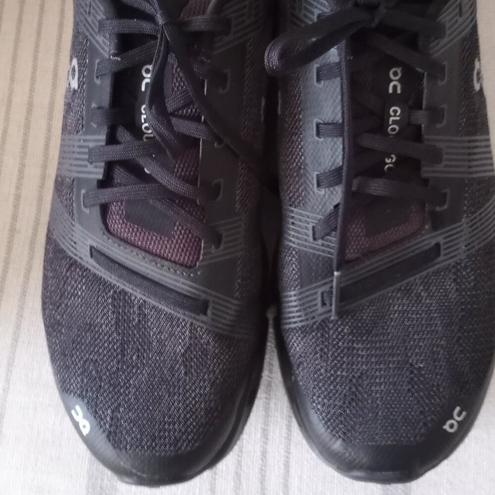 'On Cloud' Shoe Black/Eclipse Size 9.5 Euc #55986… - image 1